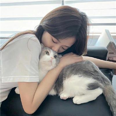 站起来的女孩